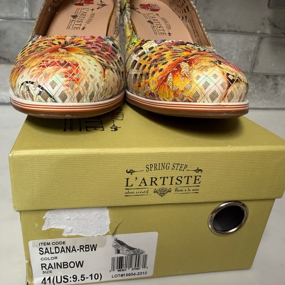 L'ARTISTE Multicolor Floral Heels - Picture 9 of 10